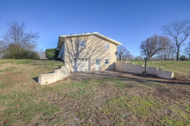 Foto del edificio - 9404 Locust Creek Rd