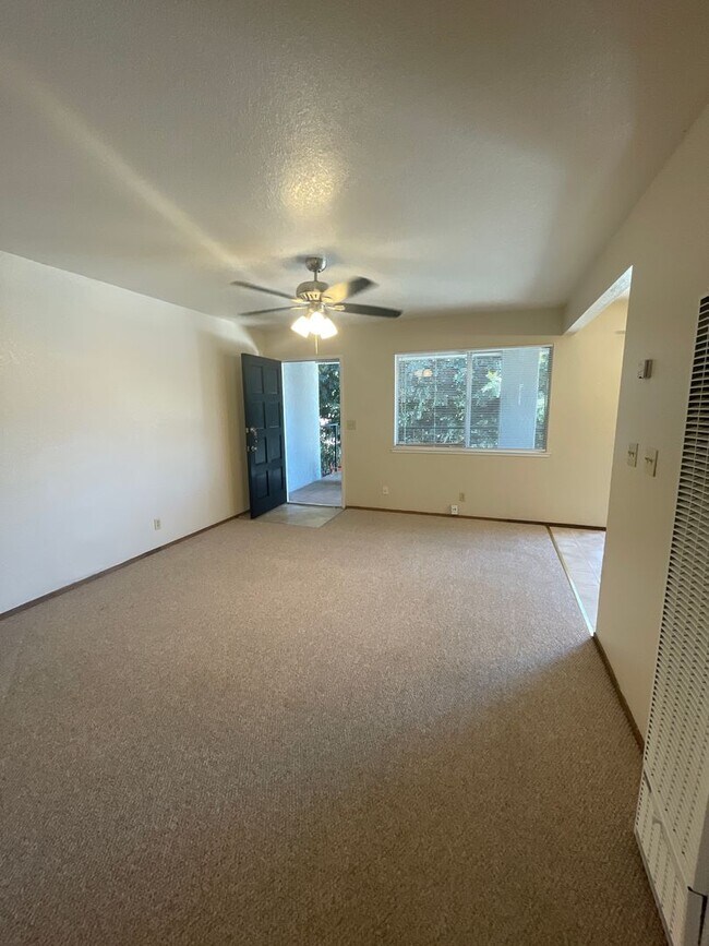 Building Photo - 1531 Gabilan Drive