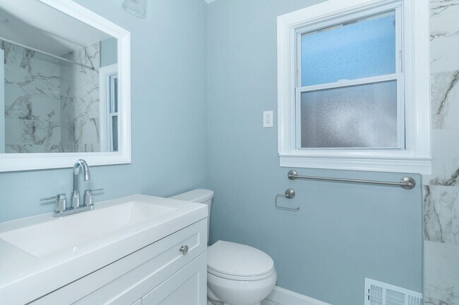 Building Photo - Don’t Miss Out! Look, Lease, and Live Spec...