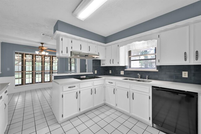 Building Photo - 27110 Jimmy Ln