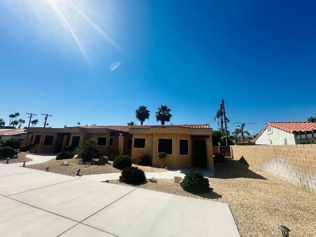 Foto del edificio - 79181 Ave 42