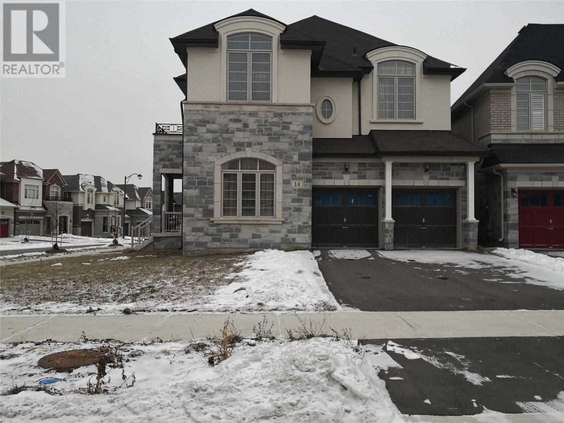 14 Dr Pearson Ct, East Gwillimbury, ON L9N 0L6 House for Rent in East