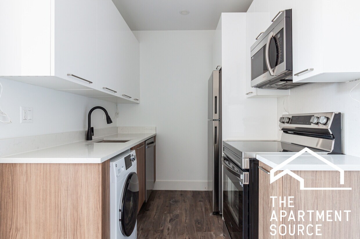 Foto principal - 940 W Carmen Ave