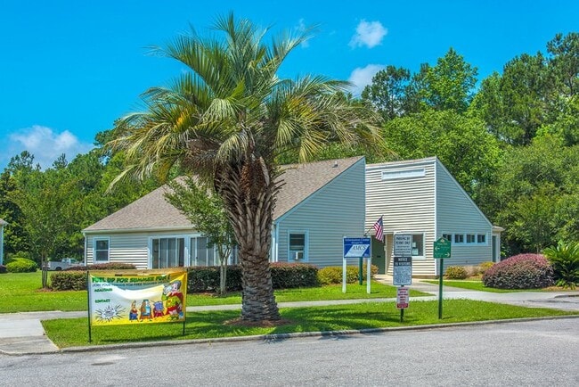 Building Photo - 523 Orangeburg Rd