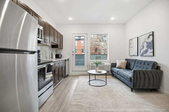 Foto del edificio - 1528-30 W Girard Ave