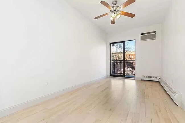 Foto del edificio - 447 West 47th Street