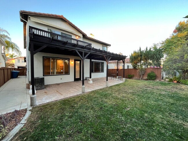 Foto del edificio - AVAILABLE SOON! 4 BED / 3 BATH TEMEKU HILLS HOME FOR RENT! LARGE BACKYARD + AMENITIES GALORE!