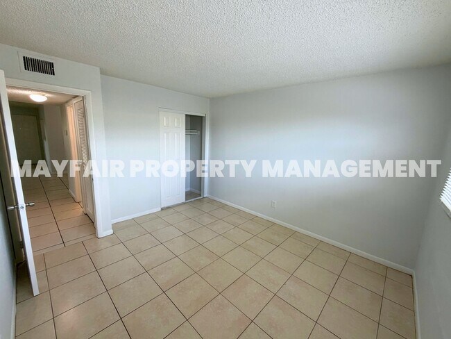 Foto del edificio - 4160 NW 21st St