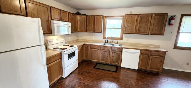 Foto del edificio - 310 S Basswood Ave