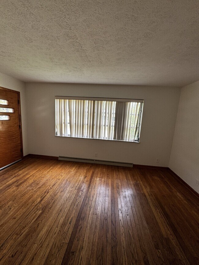 Foto del edificio - 12-14 Grove Ct