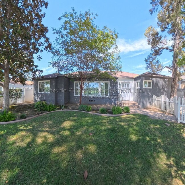 Foto del edificio - 4025 Terracina Dr