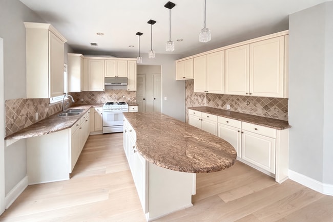 Photo - Beautiful backyard House