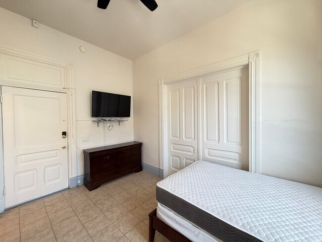 Foto del edificio - Furnished Unit for Rent in Historic Downtown Cole Block Building