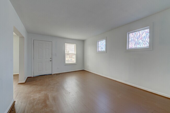 Foto del edificio - 6136 Jackson Ave