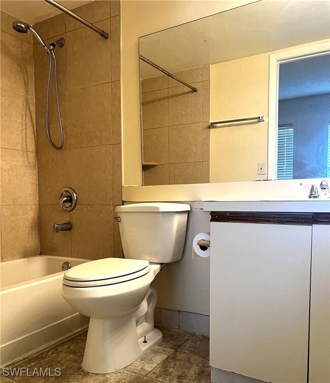 Building Photo - 153 Santa Clara Dr