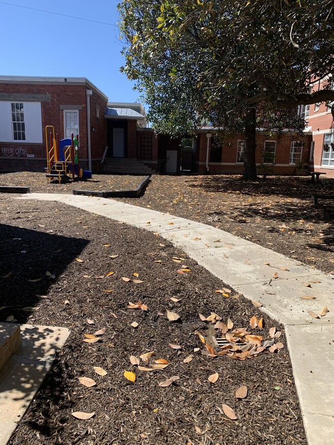 Foto del edificio - Claflin School Apartments