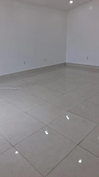 Foto del edificio - 7001 W 35th Ave
