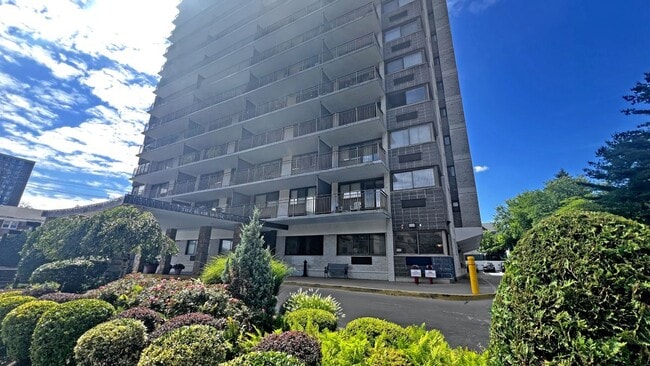 Building Photo - 235 Prospect Ave