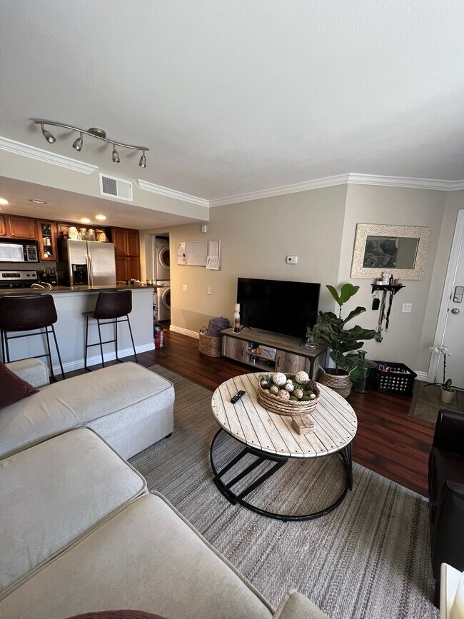 Building Photo - 15277 Maturin Dr