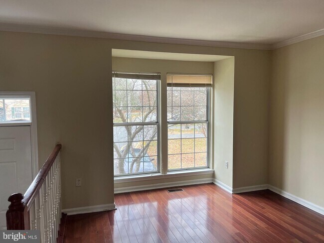 Building Photo - 307 Knollwood Ct