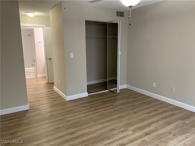 Building Photo - 1250 Wildwood Lakes Blvd