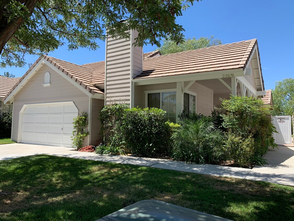 23976 Bennington Dr, Santa Clarita, CA 91354 House Rental in Santa Clarita, CA