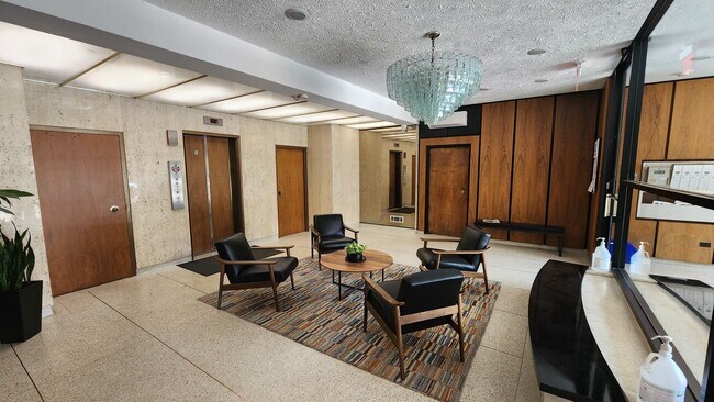 Foto del edificio - 222 N Marion St