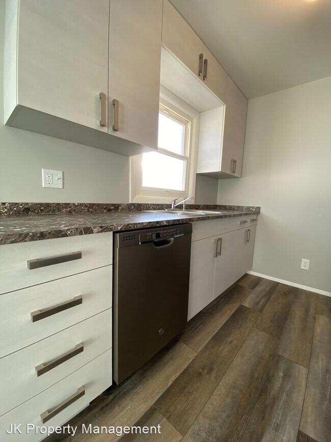 Foto del edificio - 3 br, 2 bath House - 500 25th Ave NE