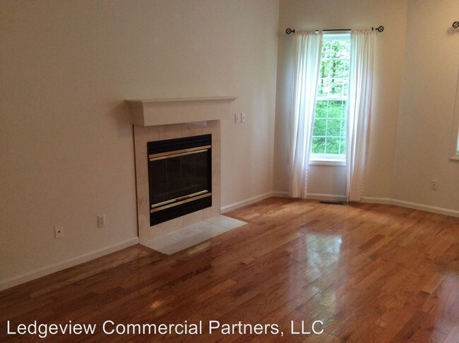 Building Photo - 2 br, 1.5 bath House - 8 Kings Ransom Lane