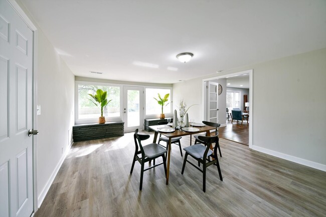 Foto del edificio - 237 S Hudson St