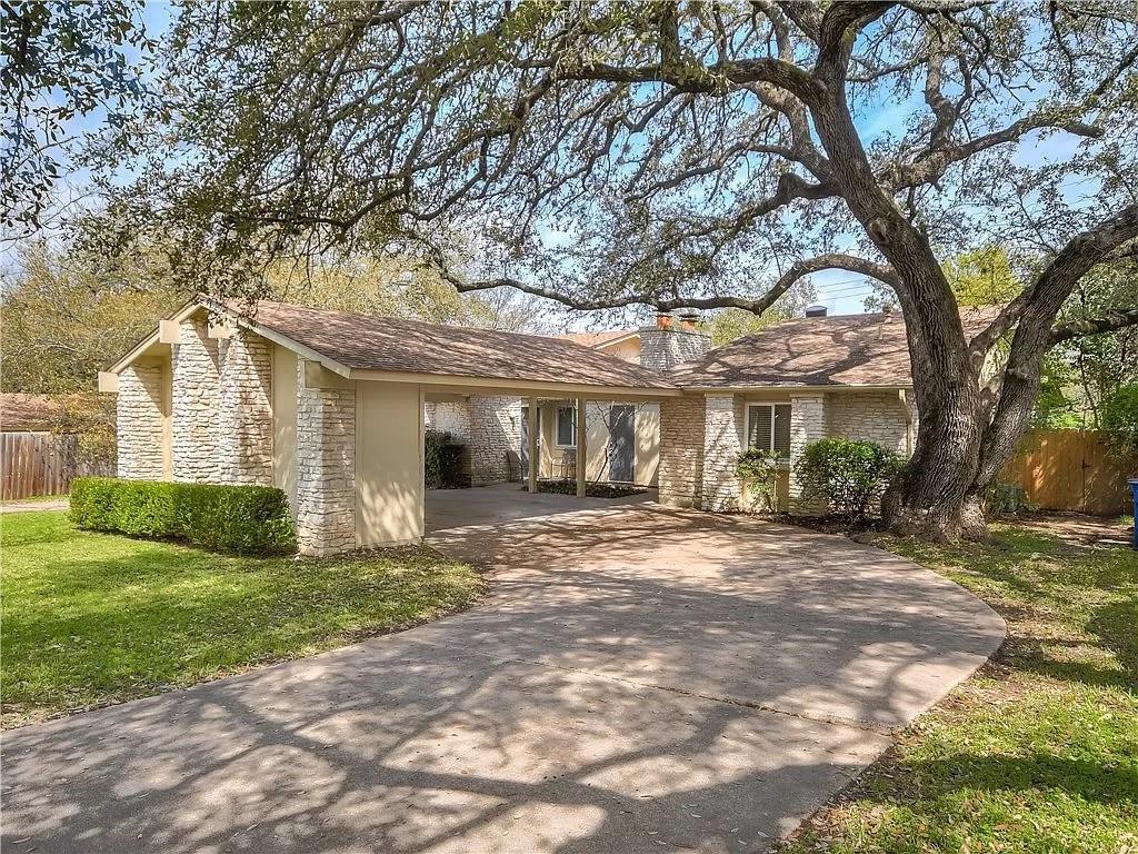 Foto principal - 8804 Westover Club Dr