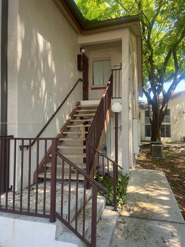 Foto del edificio - 13922 SW 91st Terrace