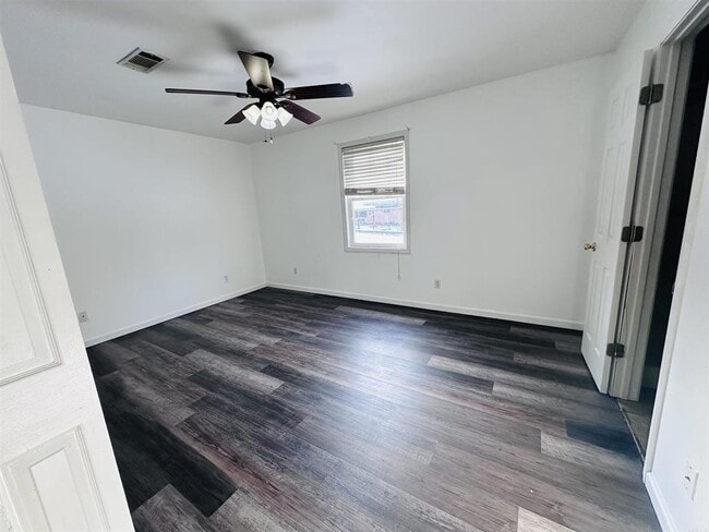 Foto del edificio - 211 Leonard St