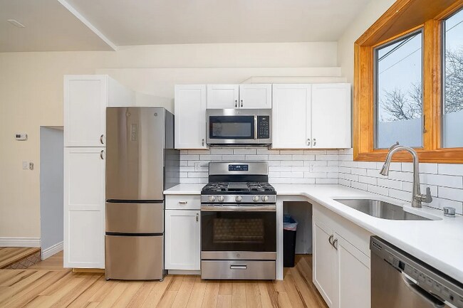 Foto del edificio - 137 W 15th St