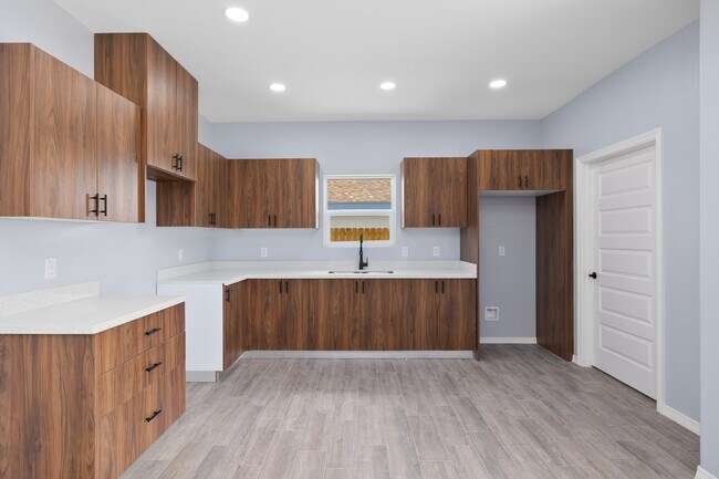 Foto del edificio - 2307 Moore Rd