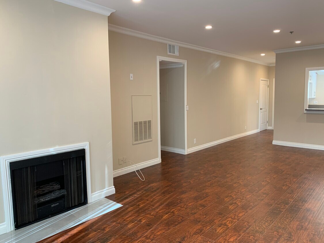 Foto principal - 2915 Montrose Ave