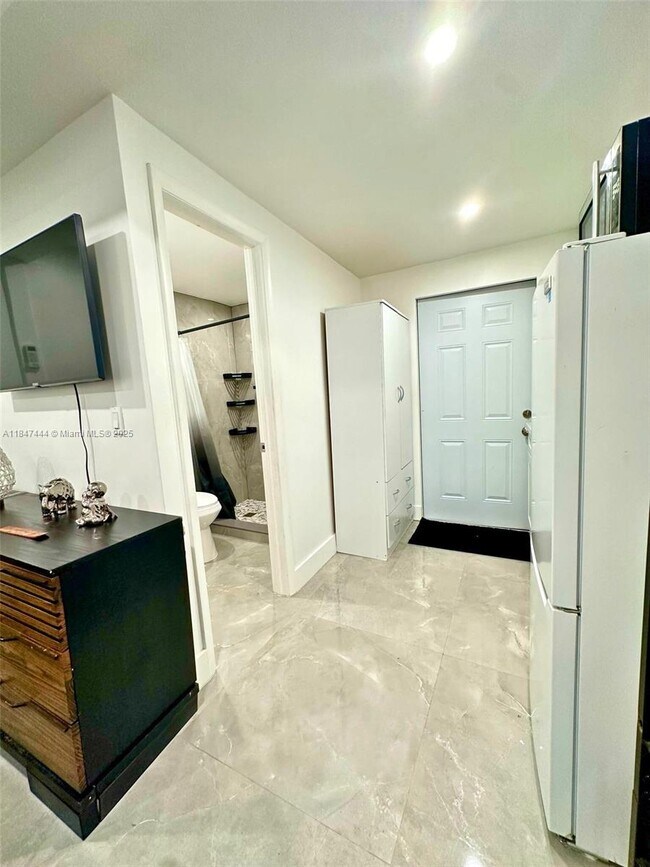 Foto del edificio - 2255 SW 33rd Ave