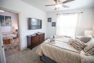 Building Photo - Berkmar Landing Apartments