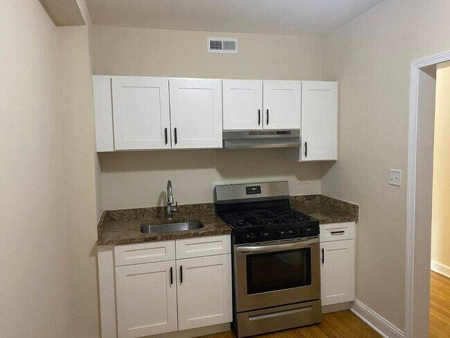 Foto del edificio - 1745 W 91st St