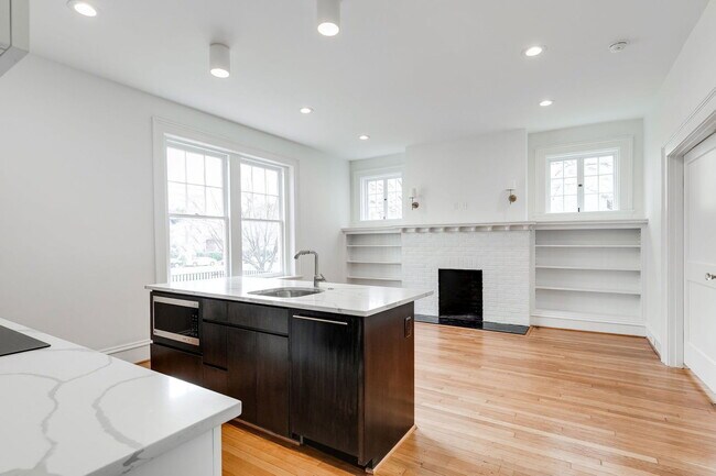 Foto del edificio - 2025 Monument Ave