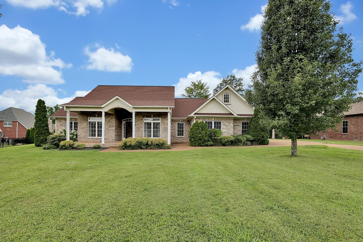 Foto principal - 614 Greene Dr