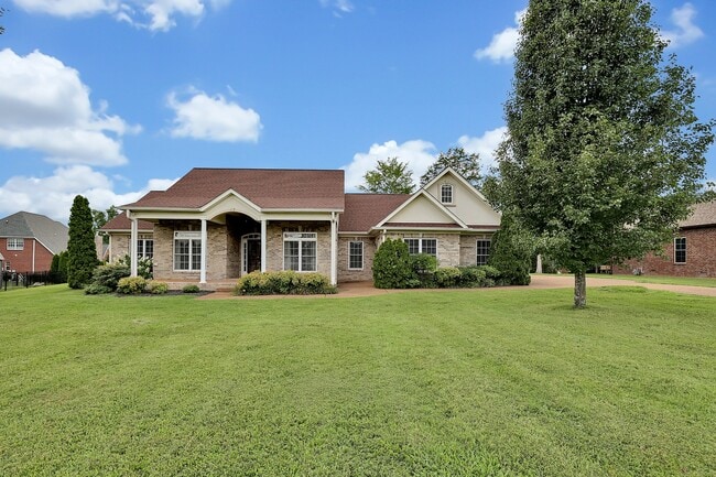 Building Photo - 614 Greene Dr