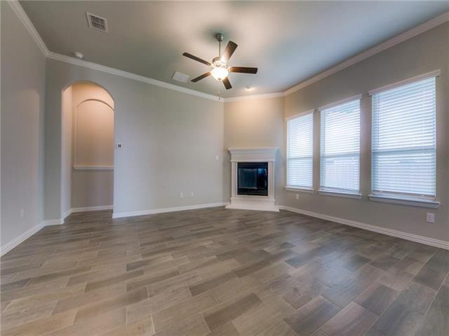 Foto del edificio - 639 Devonshire Ln