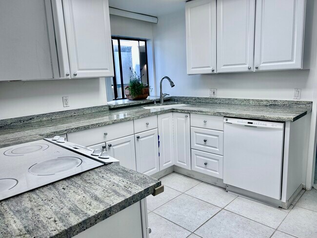 Foto del edificio - 7550 Eads Ave