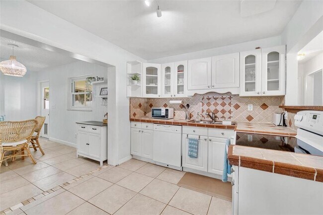 Foto del edificio - 6841 13th St N