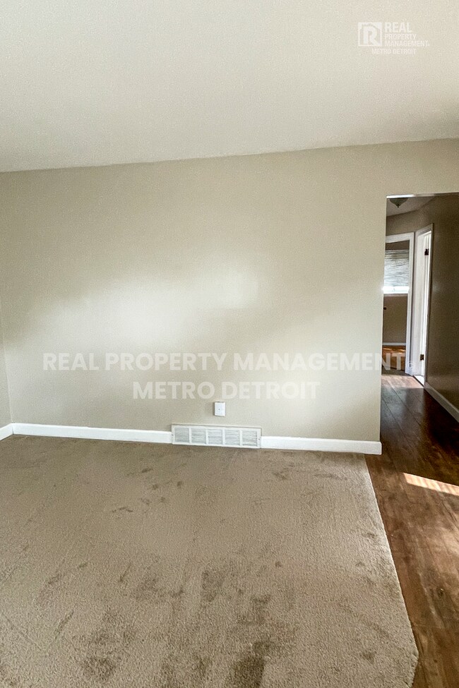 Building Photo - READY-TO-GO RANCH