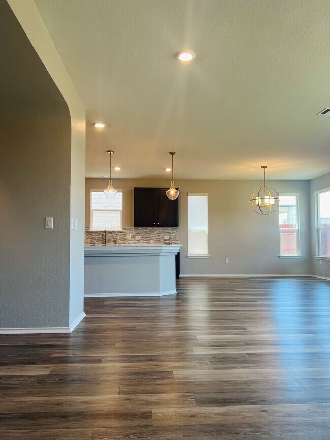 Foto del edificio - Tech Ridge Area Gem – Nearly 3,000 Sq Ft o...