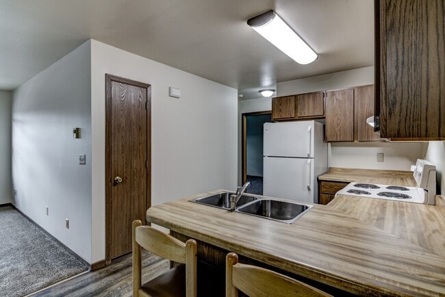 Building Photo - Hamilton Square Apartments
