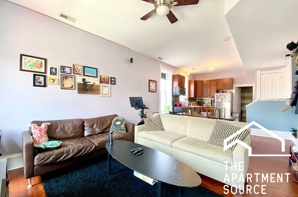 Foto principal - 1657 S Throop St