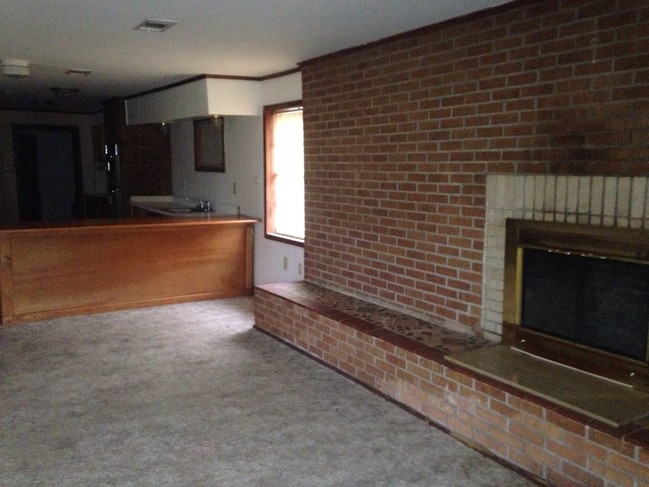 Building Photo - 1025 Virginia Ave